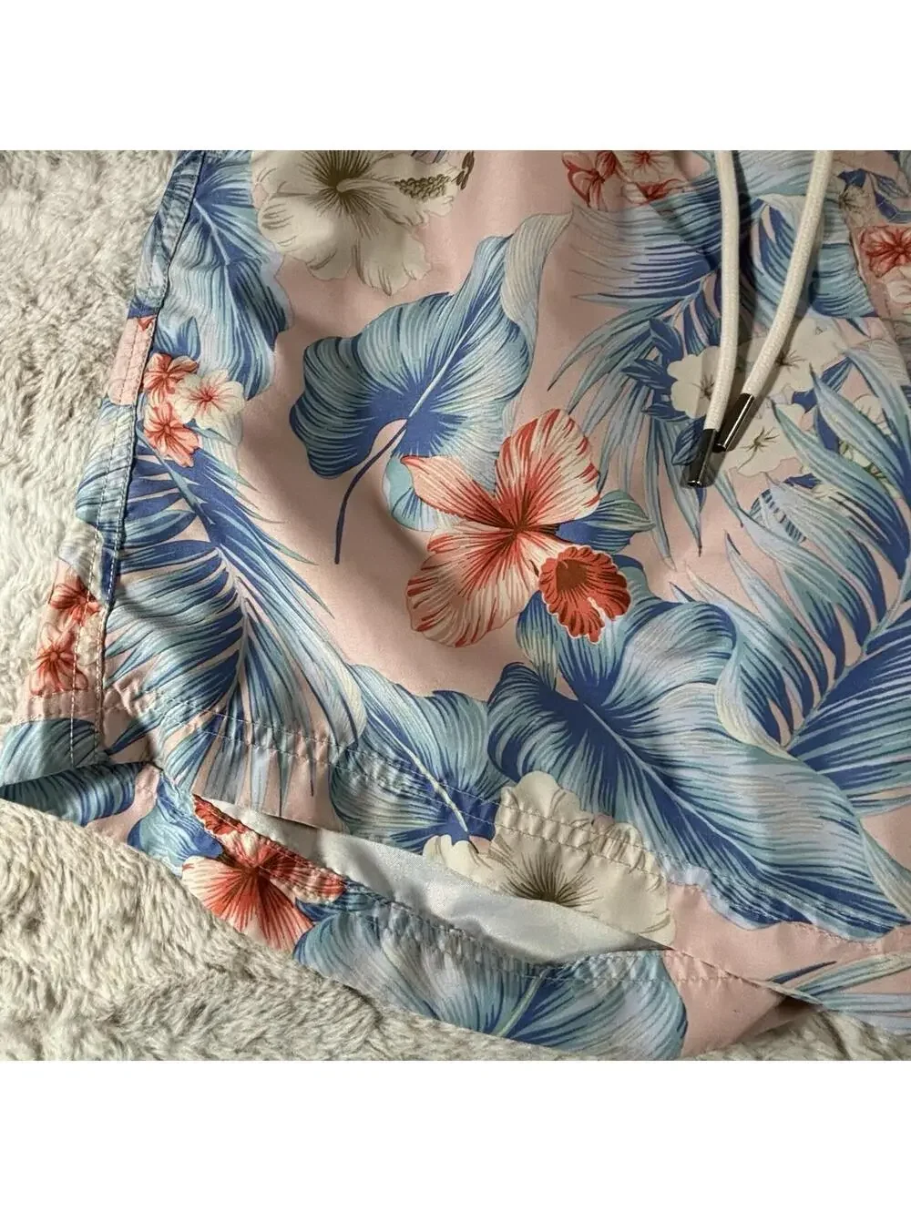 American Eagle Swim Trunks Men’s Medium Pink Floral Beach Shorts